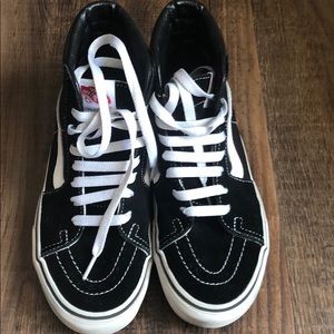 Vans High Top Sneakers Men/6 Women/7.5 Great Shape
